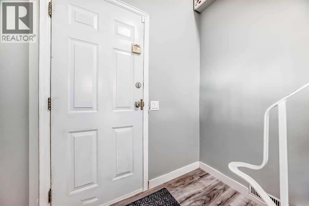 1201 53B Street SE — Calgary, Alberta - Photo 4 of 40