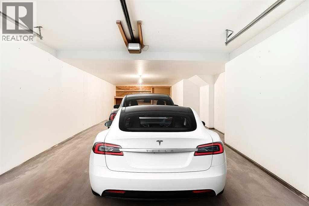 677 Regal Park NE — Calgary, Alberta - Photo 2 of 49