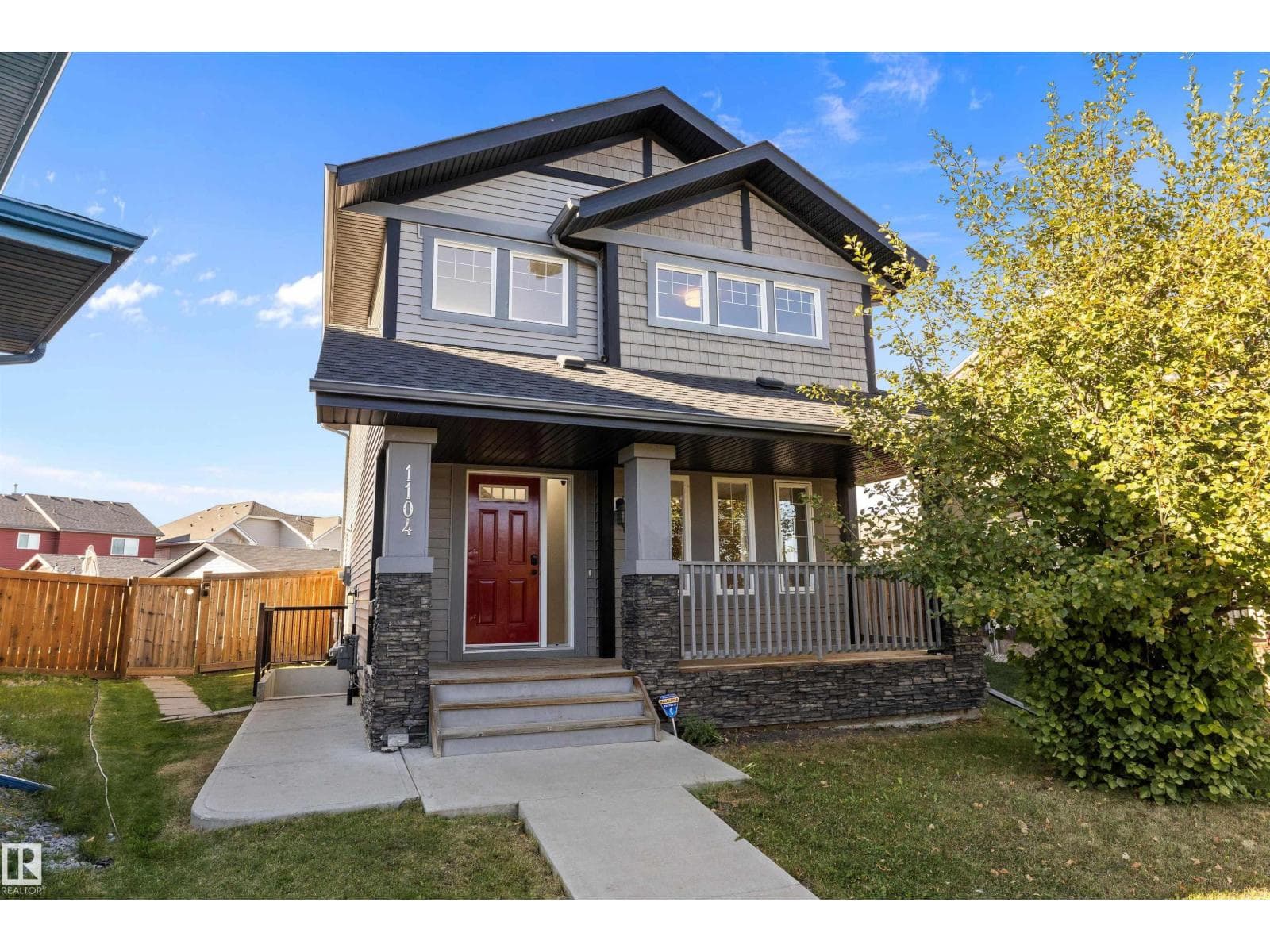 1104 161 ST SW — Edmonton, Alberta - Main photo