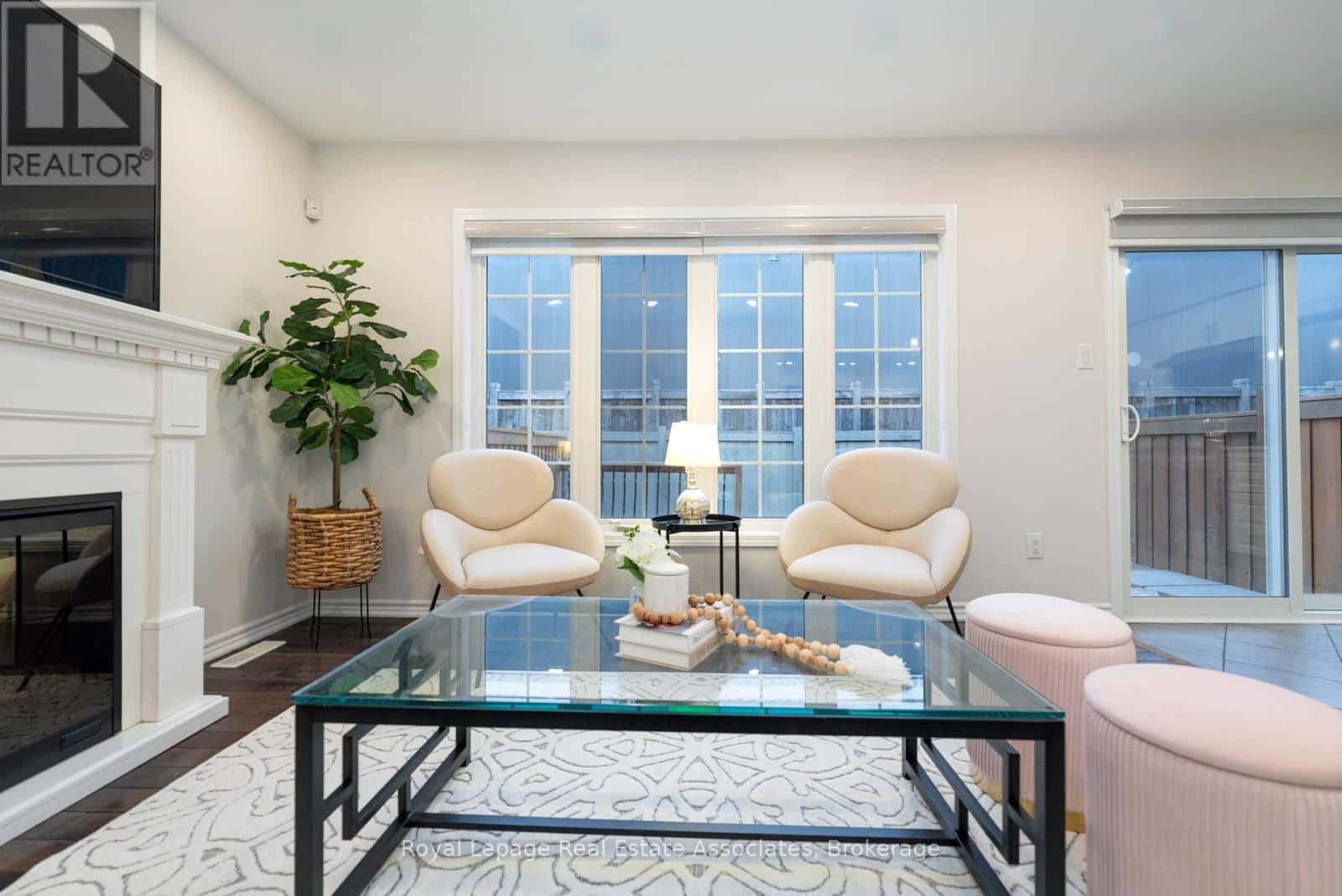 303 CHUCHMACH CLOSE — Milton (WI Willmott), Ontario - Photo 5 of 17