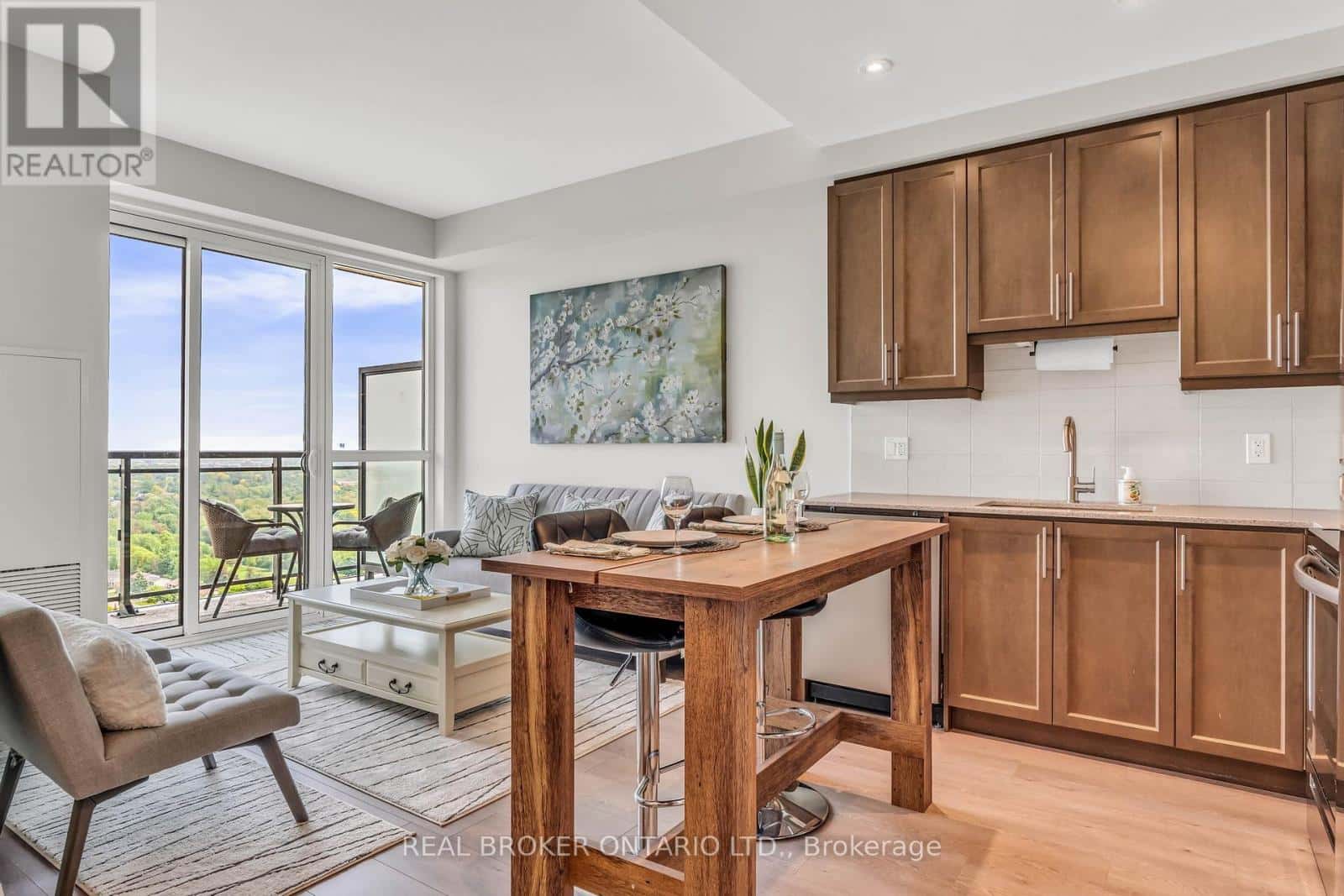 1904 - 15 LYNCH STREET — Brampton (Queen Street Corridor), Ontario - Photo 4 of 35