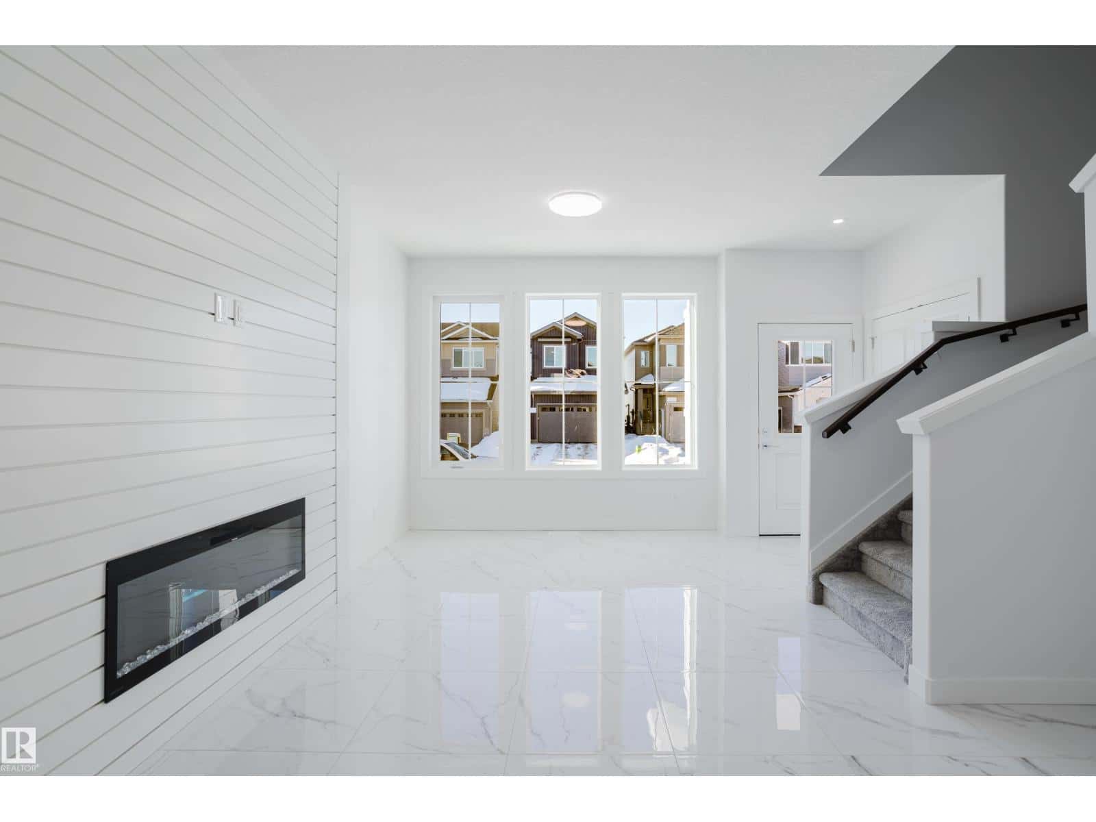 4103 67 ST — Beaumont, Alberta - Photo 4 of 43