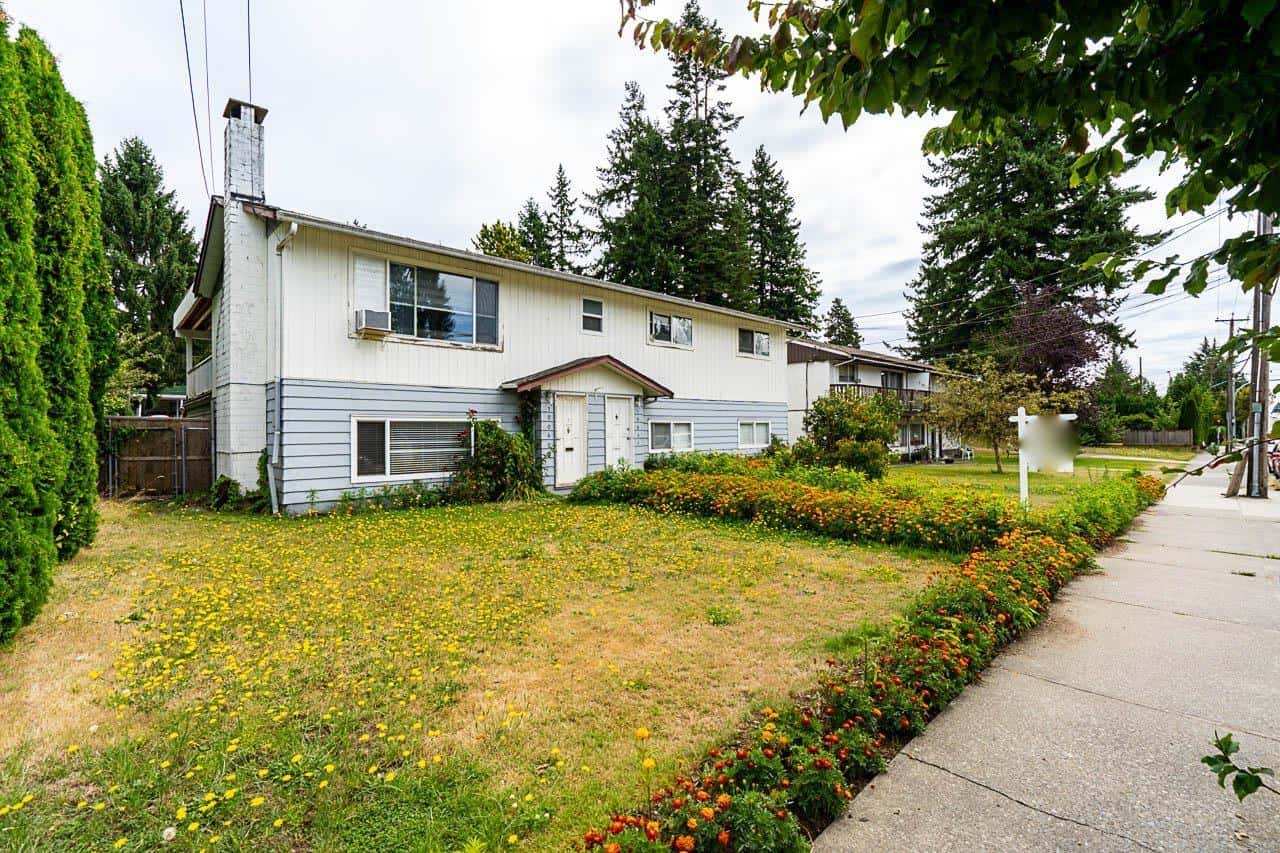 10038-10040 128 STREET — Surrey, British Columbia - Photo 2 of 27