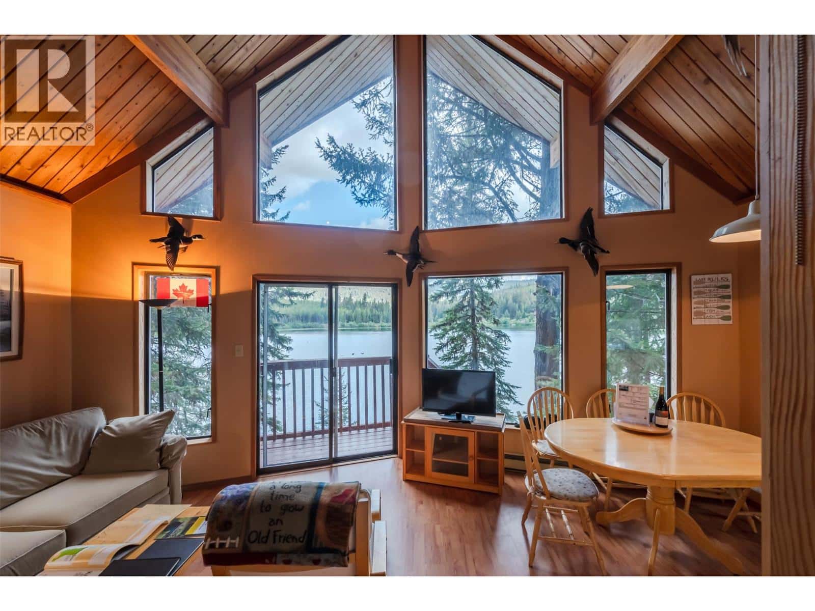 272 Link Lake Road — Princeton, British Columbia - Photo 2 of 35