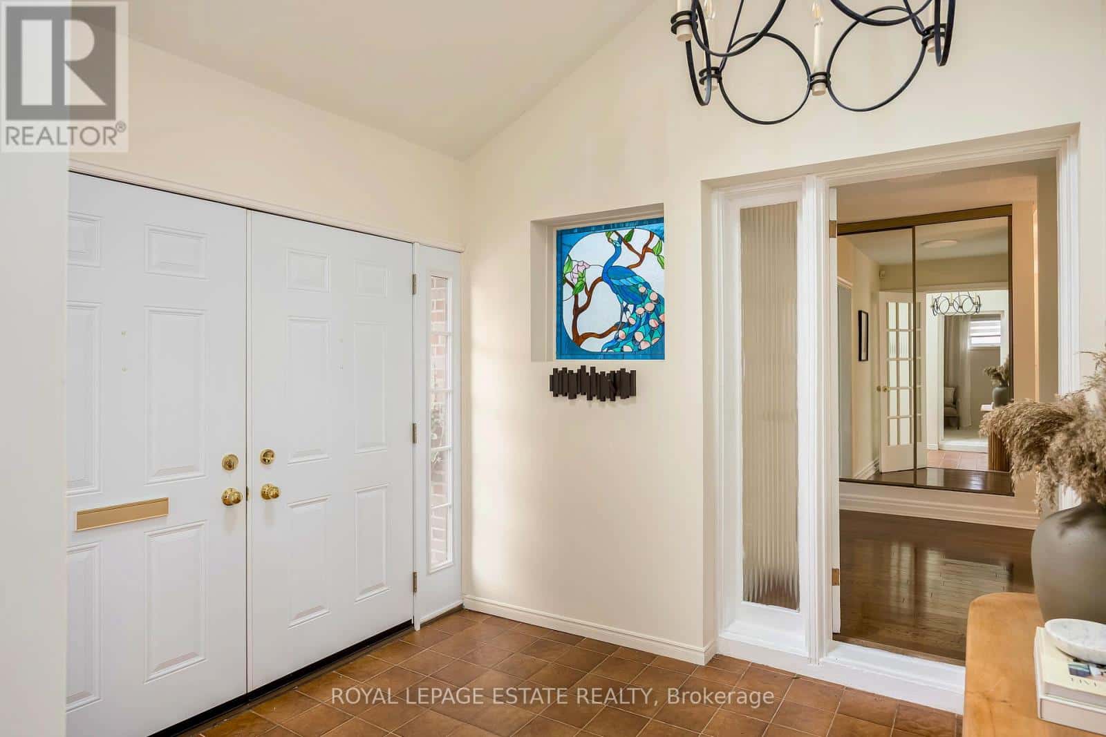 44 CLIFFSIDE DRIVE — Toronto (Birchcliffe-Cliffside), Ontario - Photo 4 of 35