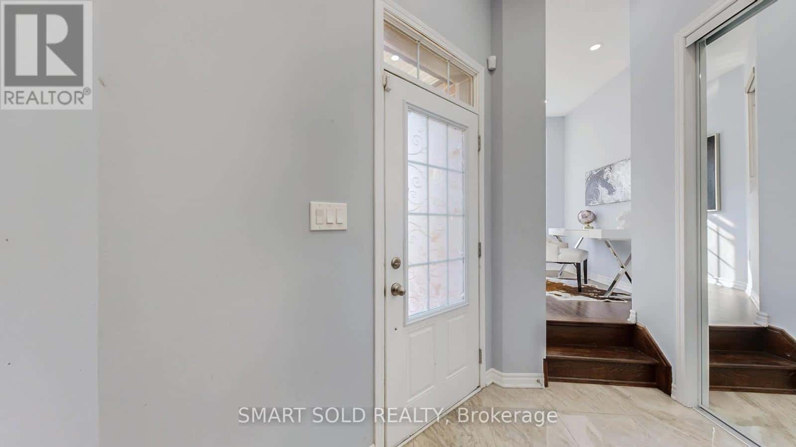 8 CASELY AVENUE — Richmond Hill, Ontario - Photo 5 of 43