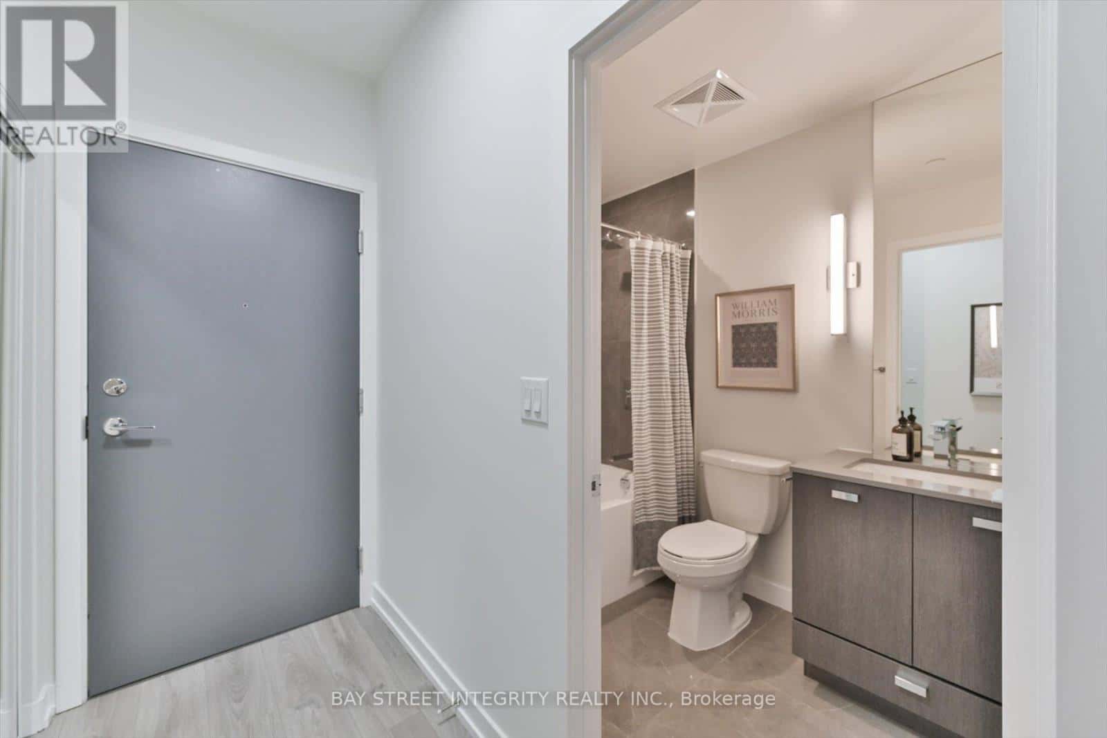 909 - 10 DE BOERS DRIVE — Toronto (York University Heights), Ontario - Photo 5 of 41