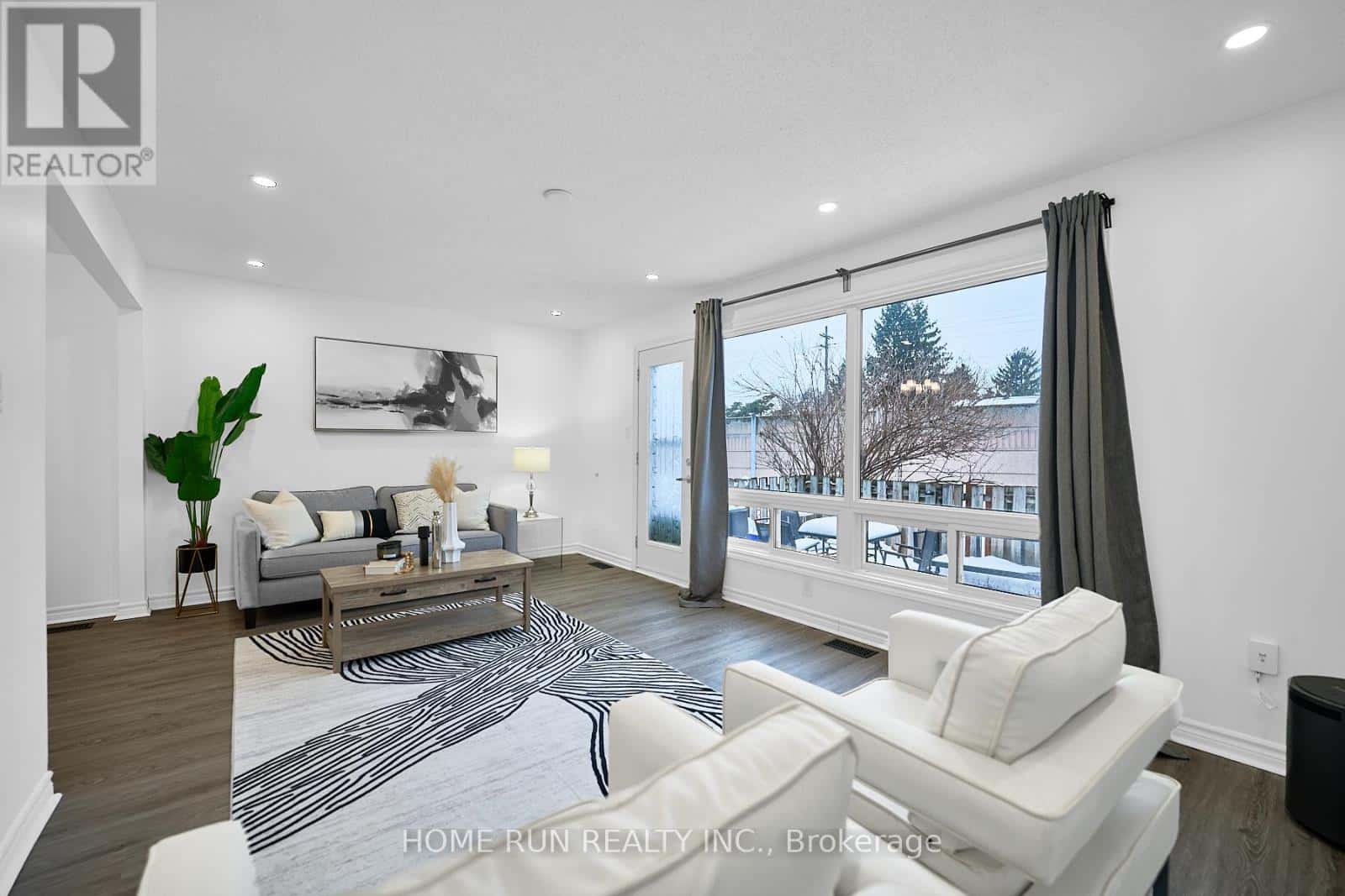 63 - 3520 DOWNPATRICK ROAD — Ottawa, Ontario - Photo 3 of 39