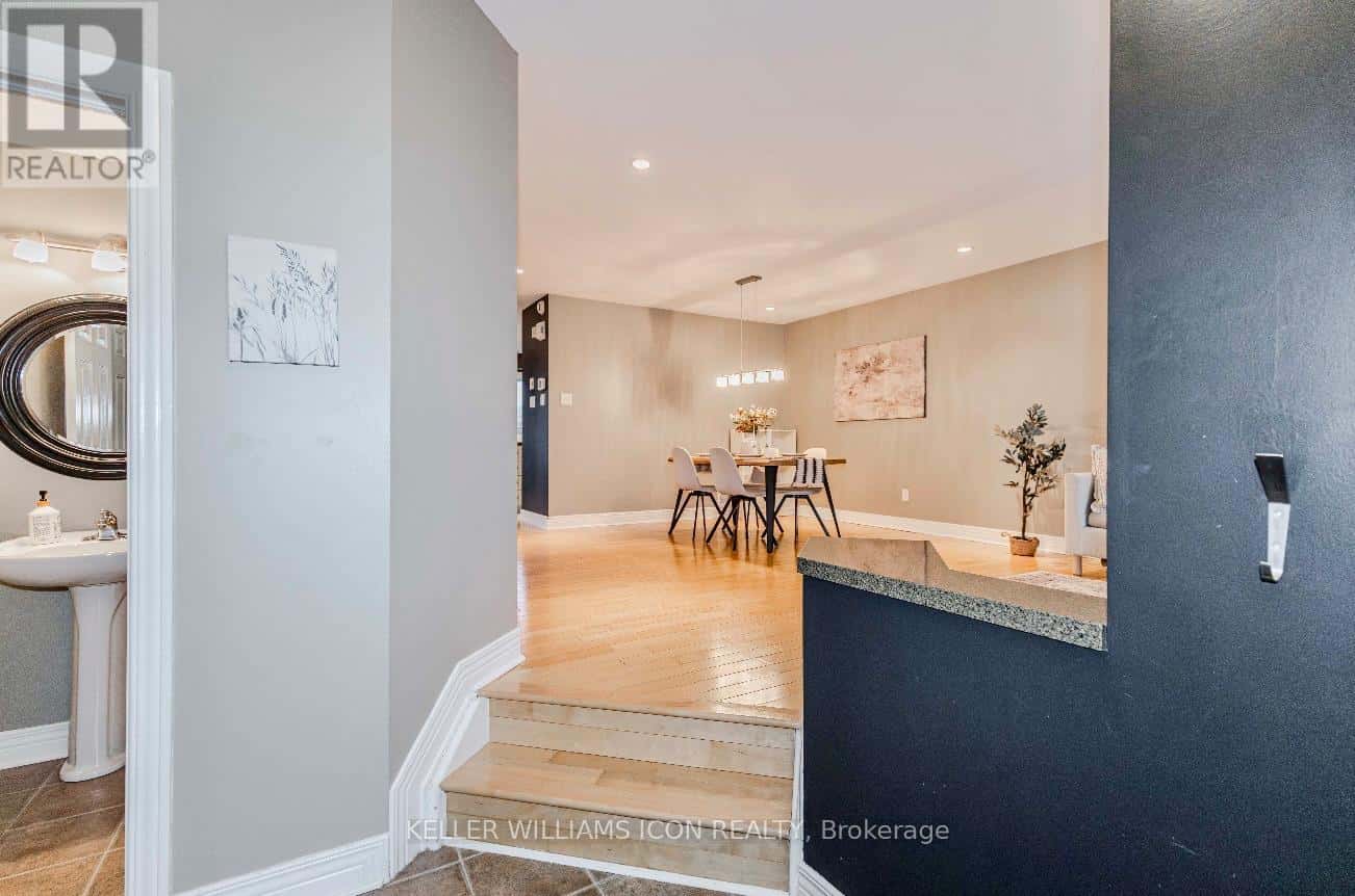 40 HUNTCLIFF PLACE — Ottawa, Ontario - Photo 5 of 42