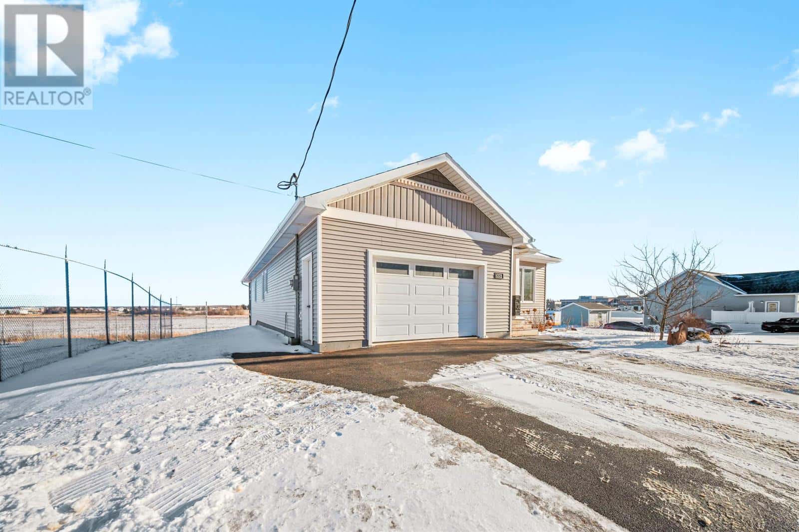 275 Greenwood Drive — Summerside, Prince Edward Island - Photo 2 of 49