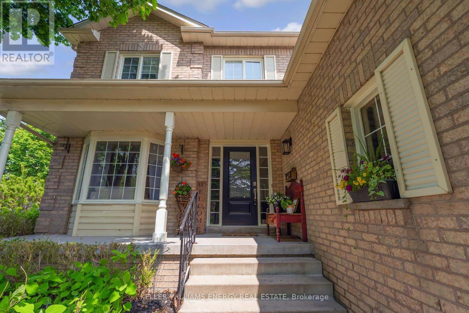 2 RESNIK DRIVE — Clarington (Newcastle), Ontario - Photo 2 of 29