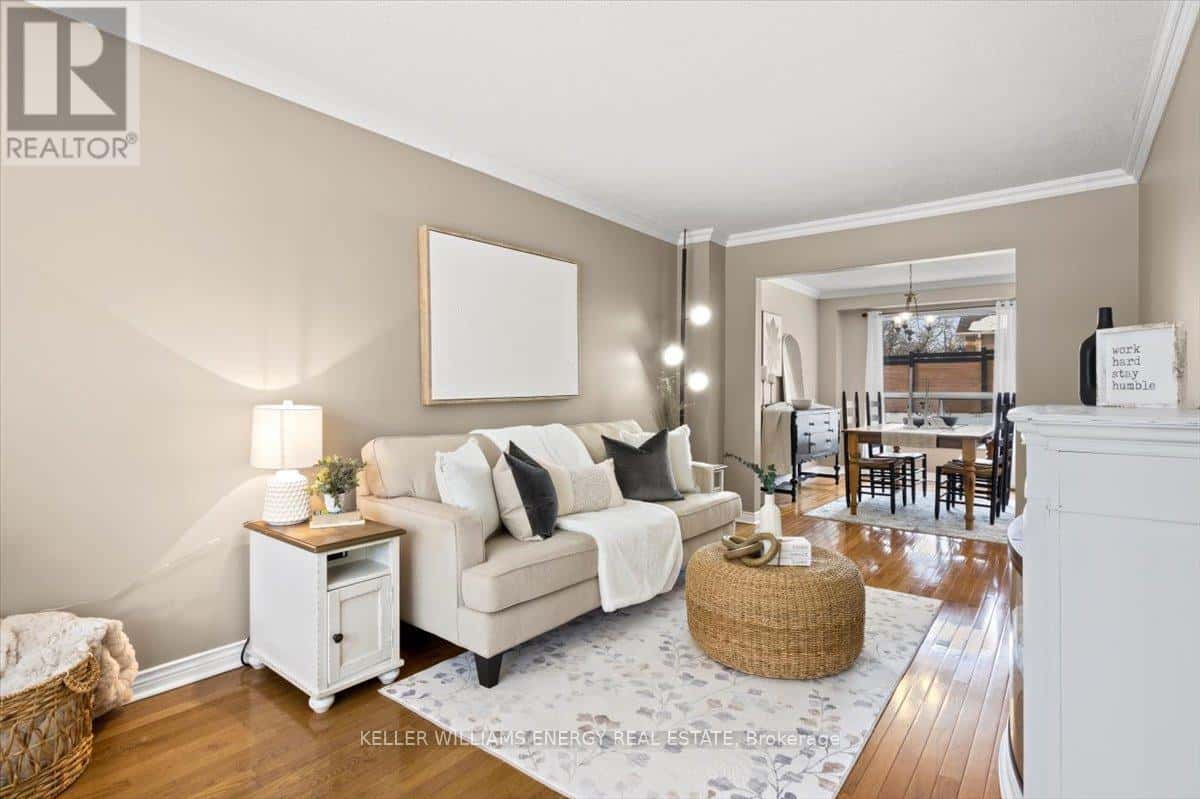 2 RESNIK DRIVE — Clarington (Newcastle), Ontario - Photo 3 of 29