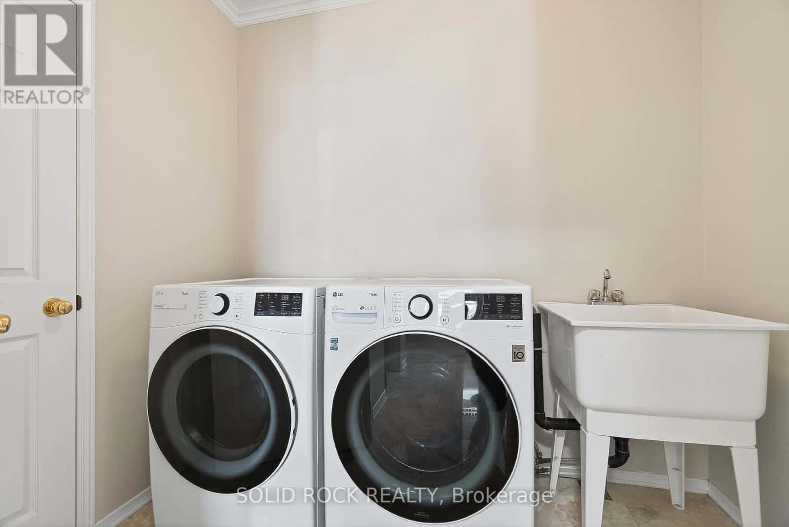 50 INSMILL CRESCENT — Ottawa, Ontario - Photo 3 of 43