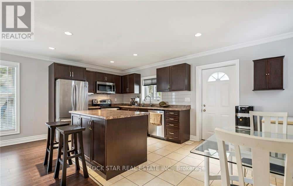 34 CLIFF AVENUE — Hamilton (Eastmount), Ontario - Photo 4 of 15