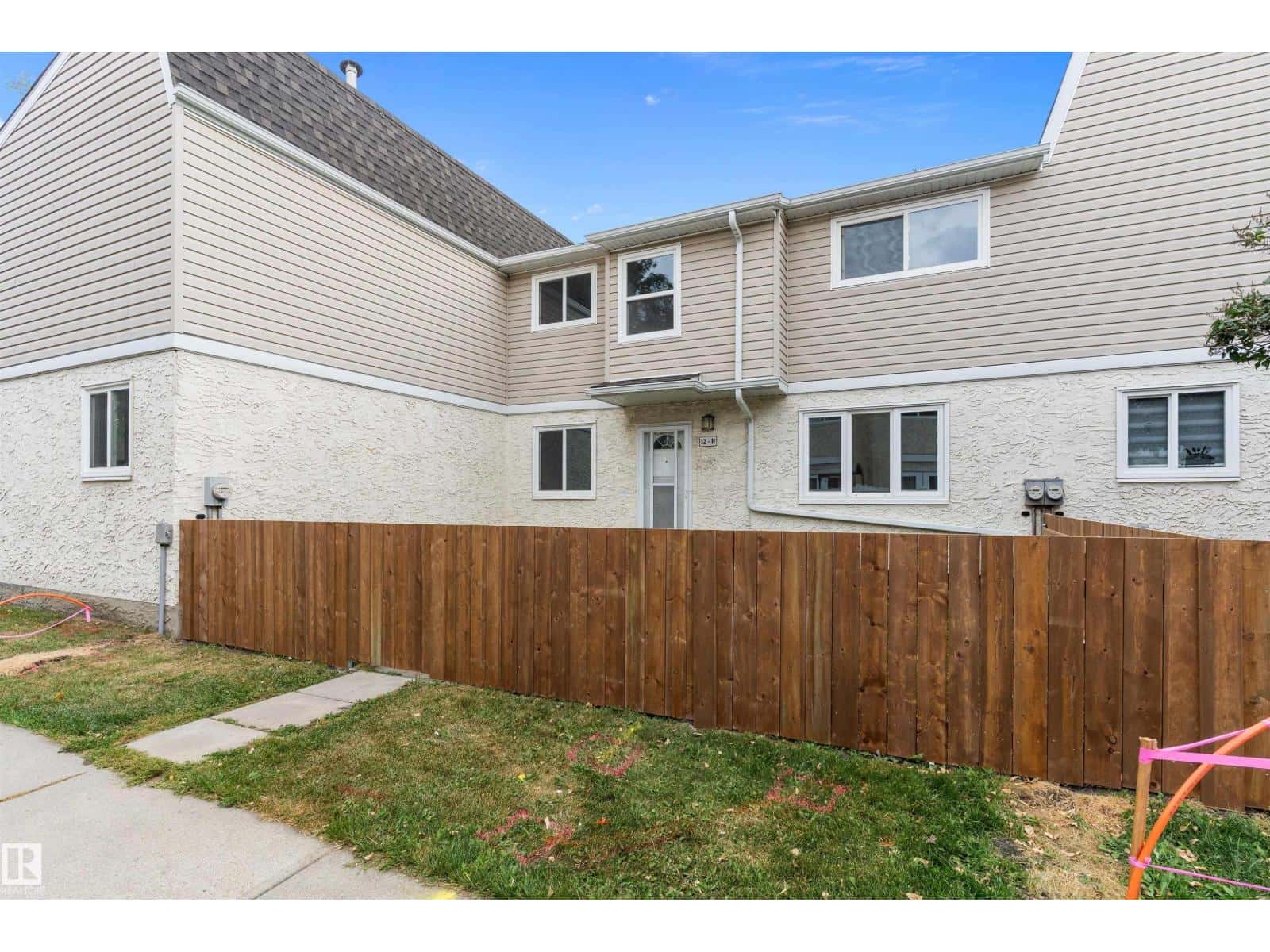 12H Clareview Village NW — Edmonton, Alberta - Photo 2 of 26