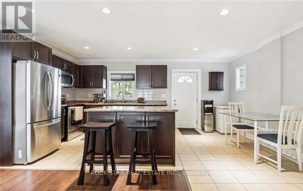 34 CLIFF AVENUE — Hamilton (Eastmount), Ontario - Photo 3 of 15