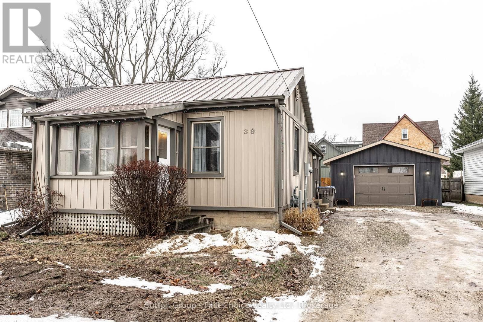 39 WILLIAM ST STREET — St. Marys, Ontario - Main photo