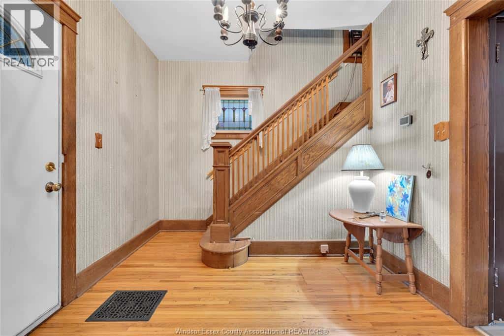 1279 Windermere — Windsor, Ontario - Photo 2 of 27