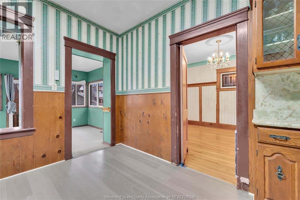 1279 Windermere — Windsor, Ontario - Photo 5 of 27