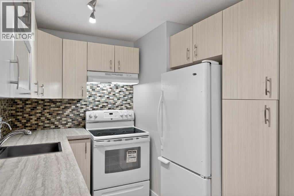 2, 713 Mcdougall Road NE — Calgary, Alberta - Photo 3 of 28