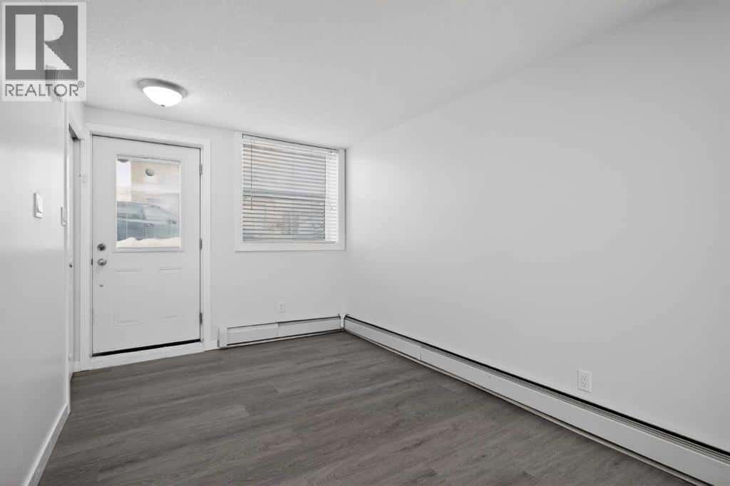 2, 713 Mcdougall Road NE — Calgary, Alberta - Photo 5 of 28