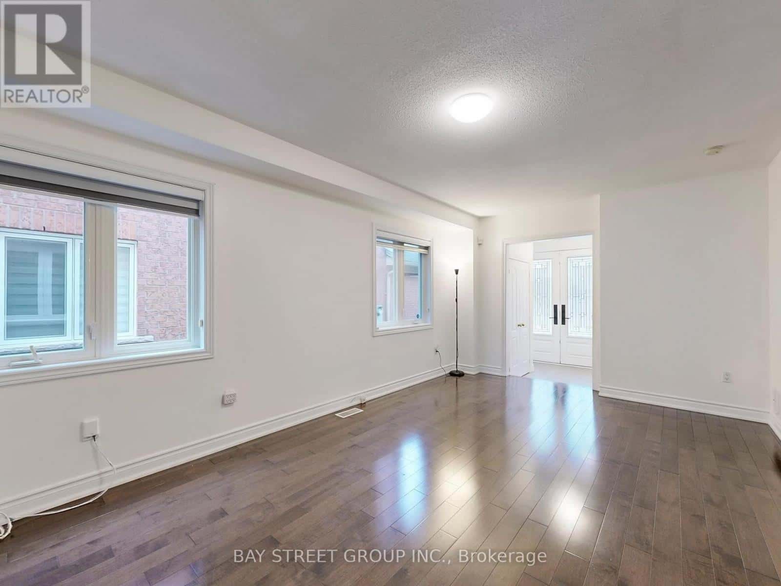 43 ROYAL APPIAN CRESCENT — Vaughan (Patterson), Ontario - Photo 5 of 38