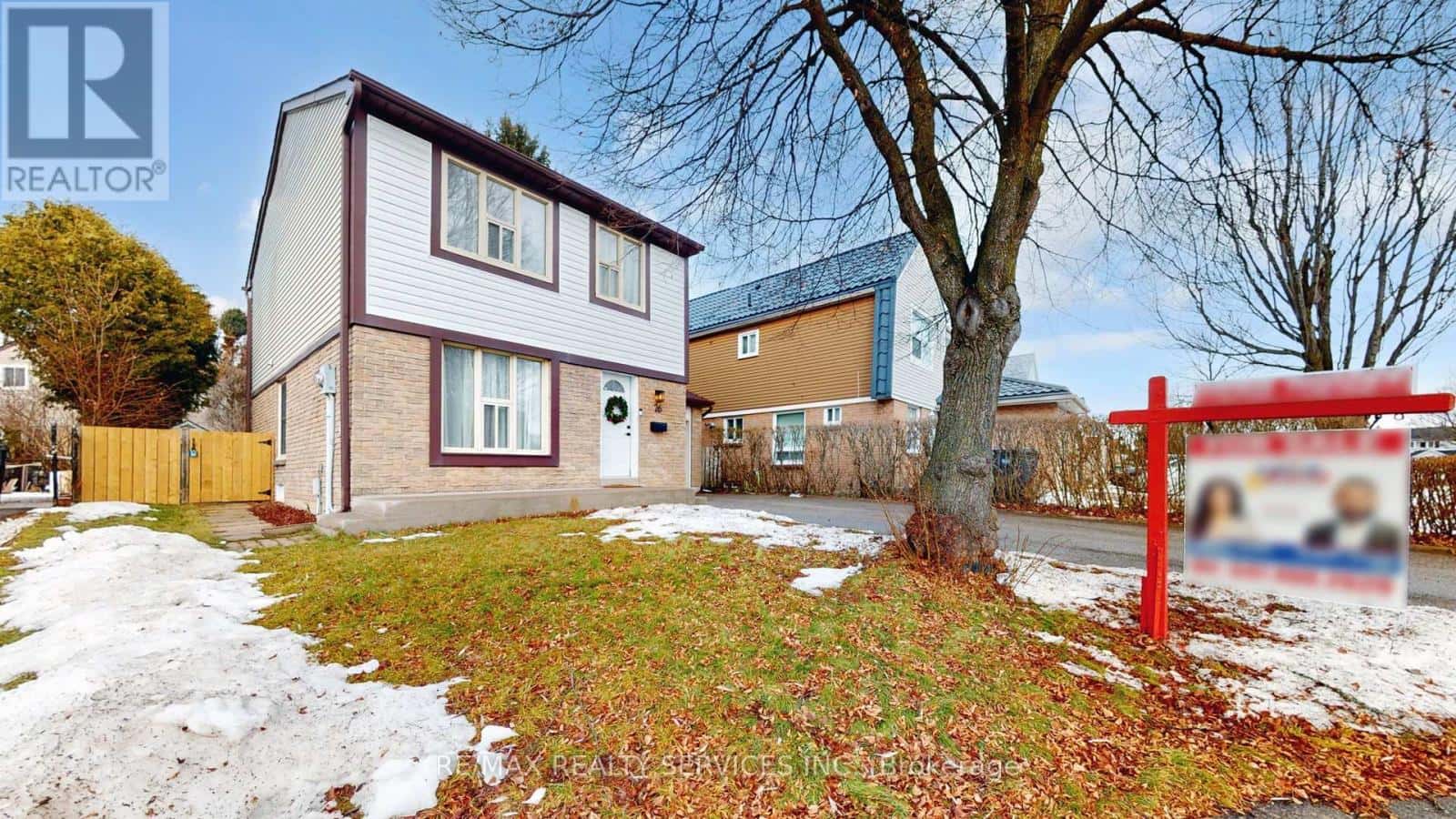 26 MAYFAIR CRESCENT — Brampton (Central Park), Ontario - Photo 2 of 49