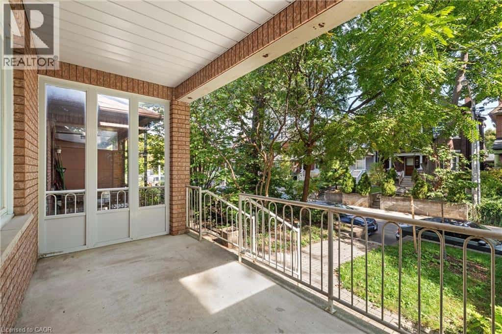 244 GRACE Street — Toronto, Ontario - Photo 3 of 27