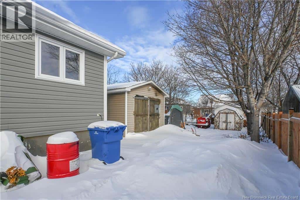 270 Robichaud Avenue — Shippagan, New Brunswick - Photo 3 of 30