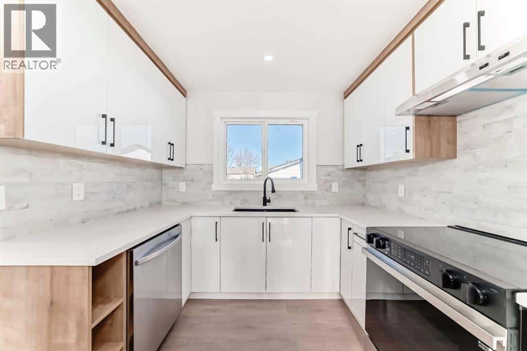 116 Rundlecairn Rise NE — Calgary, Alberta - Photo 5 of 50