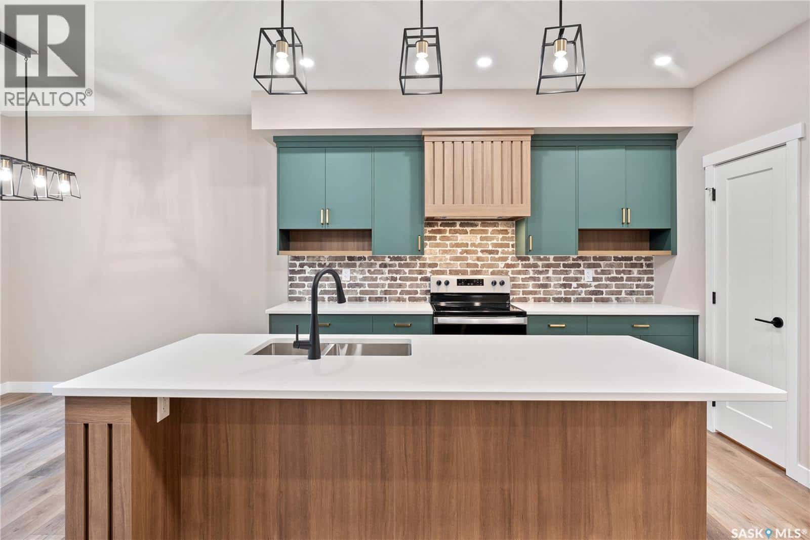 3024 Dumont WAY — Regina, Saskatchewan - Photo 4 of 30