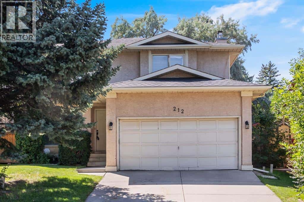 212 Mckerrell Way SE — Calgary, Alberta - Photo 2 of 39