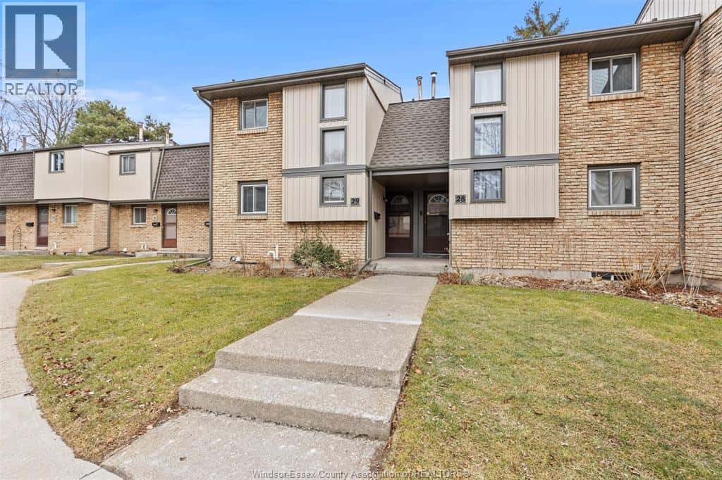 302 VINE STREET Unit# 29 — St. Catharines, Ontario - Photo 2 of 30