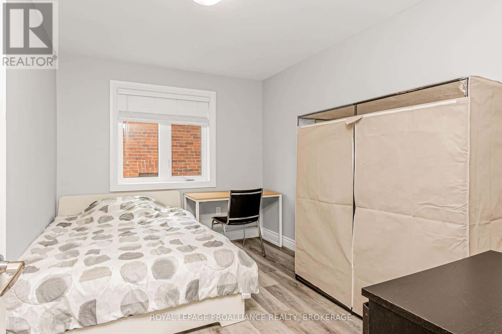 39 ELLERBECK STREET — Kingston (Central City East), Ontario - Photo 4 of 39