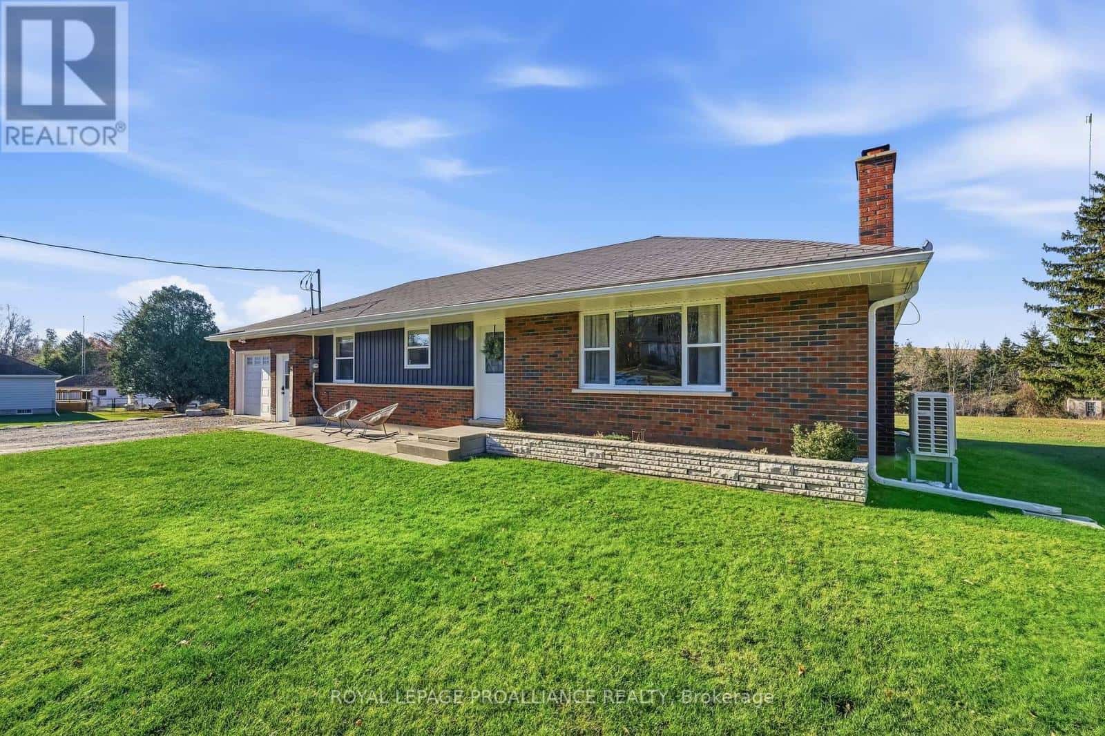 3810 BURNHAM STREET N — Hamilton Township, Ontario - Photo 3 of 50