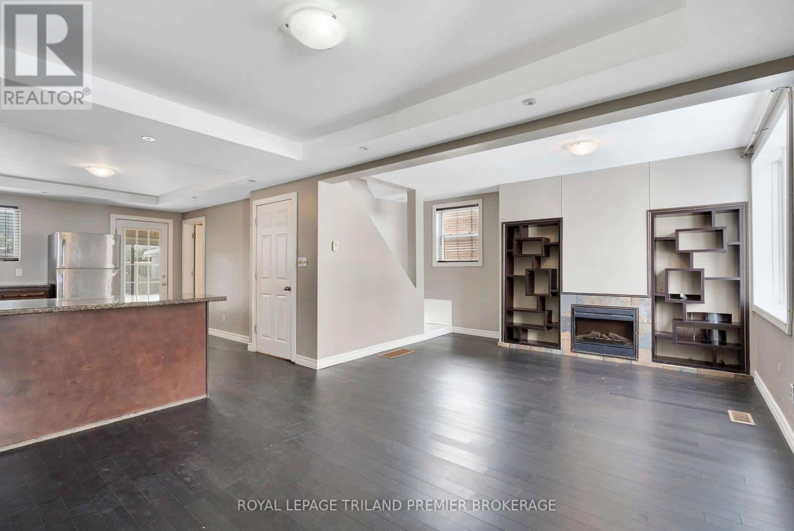 331 THOMPSON ROAD — London South (South I), Ontario - Photo 5 of 31