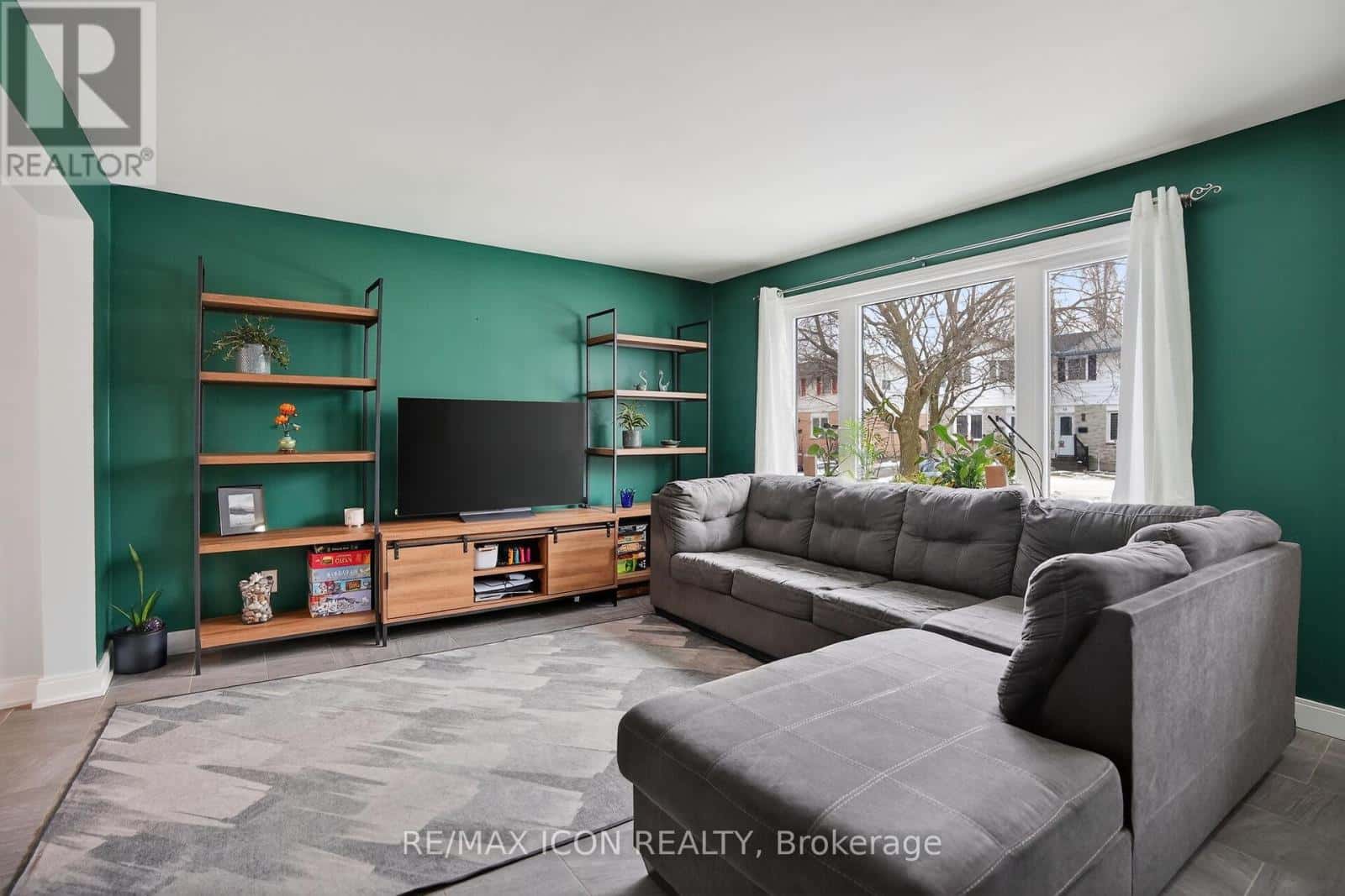 26 ROSAMOND CRESCENT — London South (South X), Ontario - Photo 2 of 24