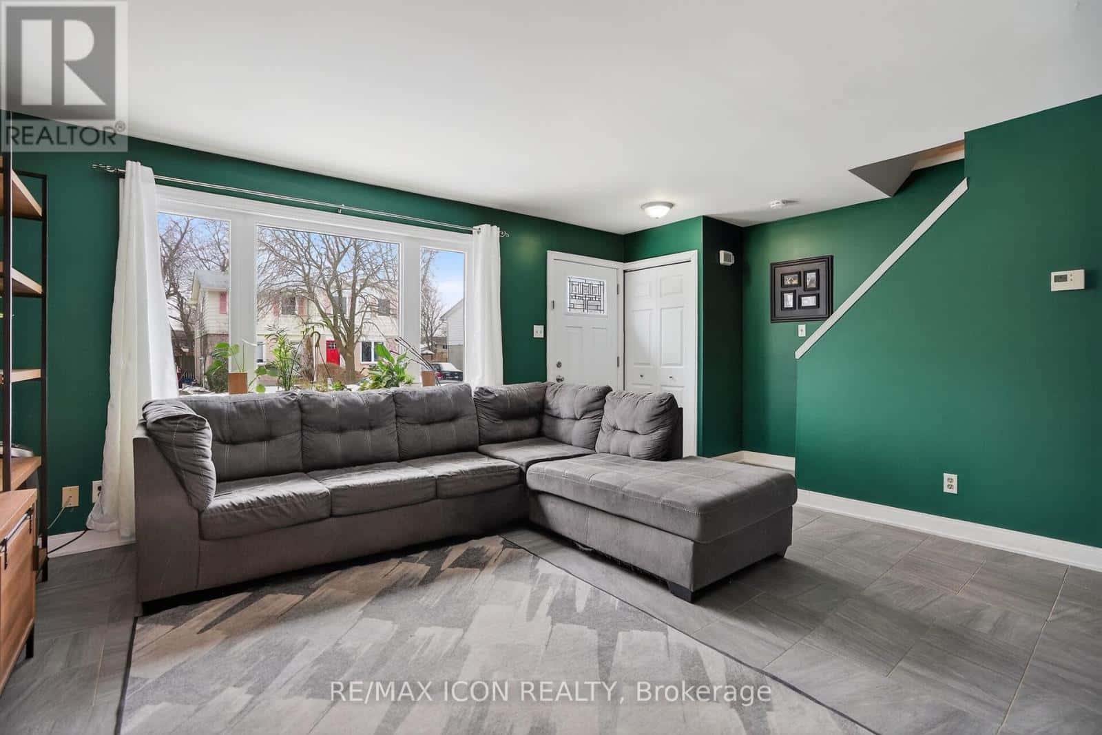 26 ROSAMOND CRESCENT — London South (South X), Ontario - Photo 3 of 24