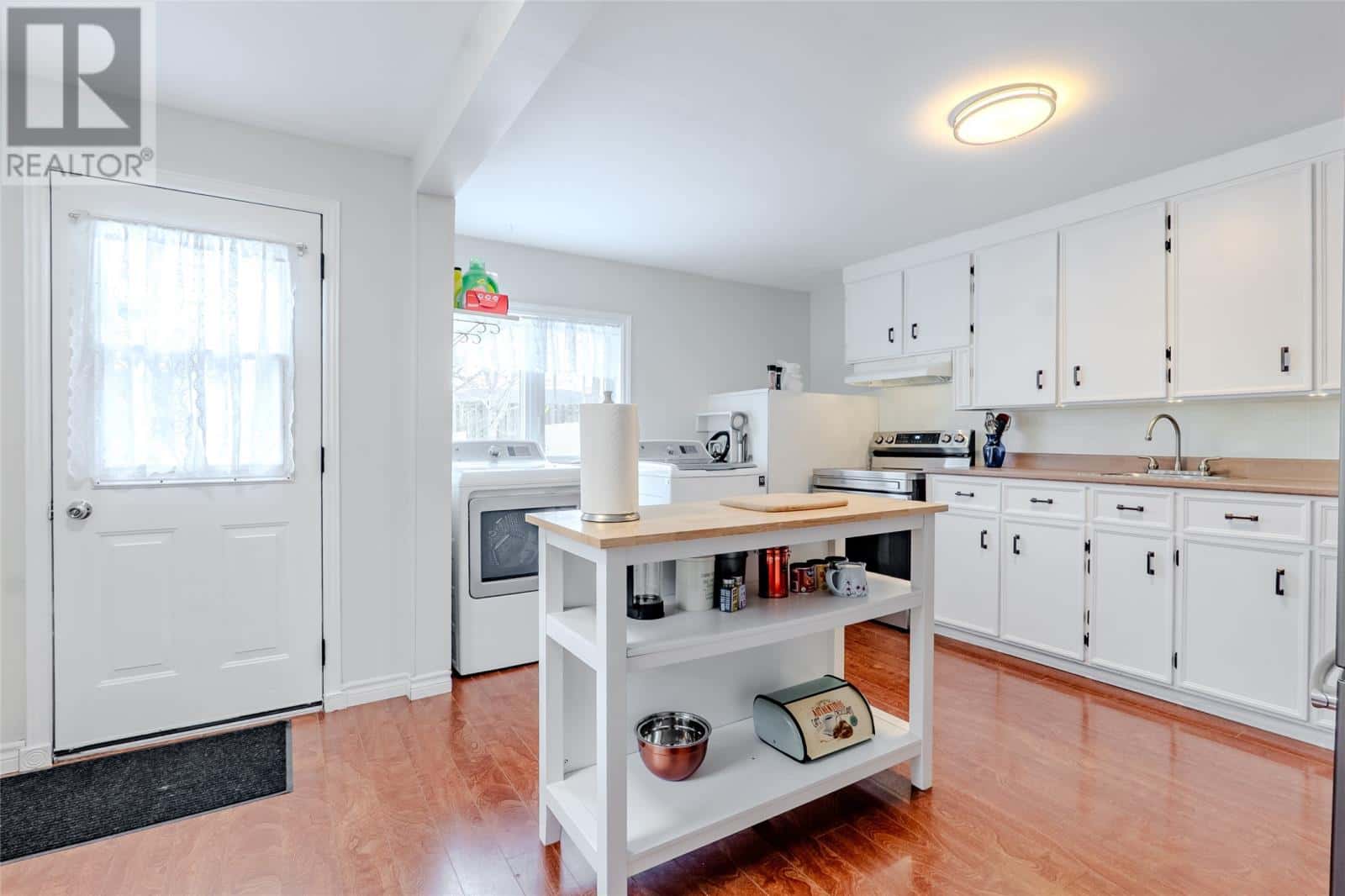 35 Beaumont Street — St. John's, Newfoundland & Labrador - Photo 3 of 25