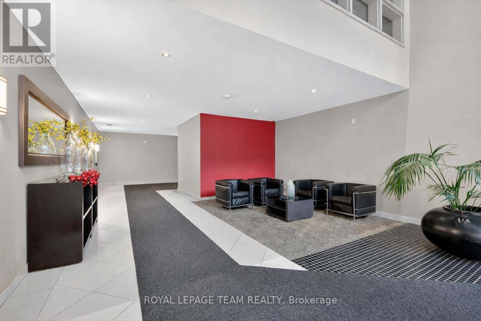 804 - 138 SOMERSET STREET W — Ottawa, Ontario - Photo 5 of 46