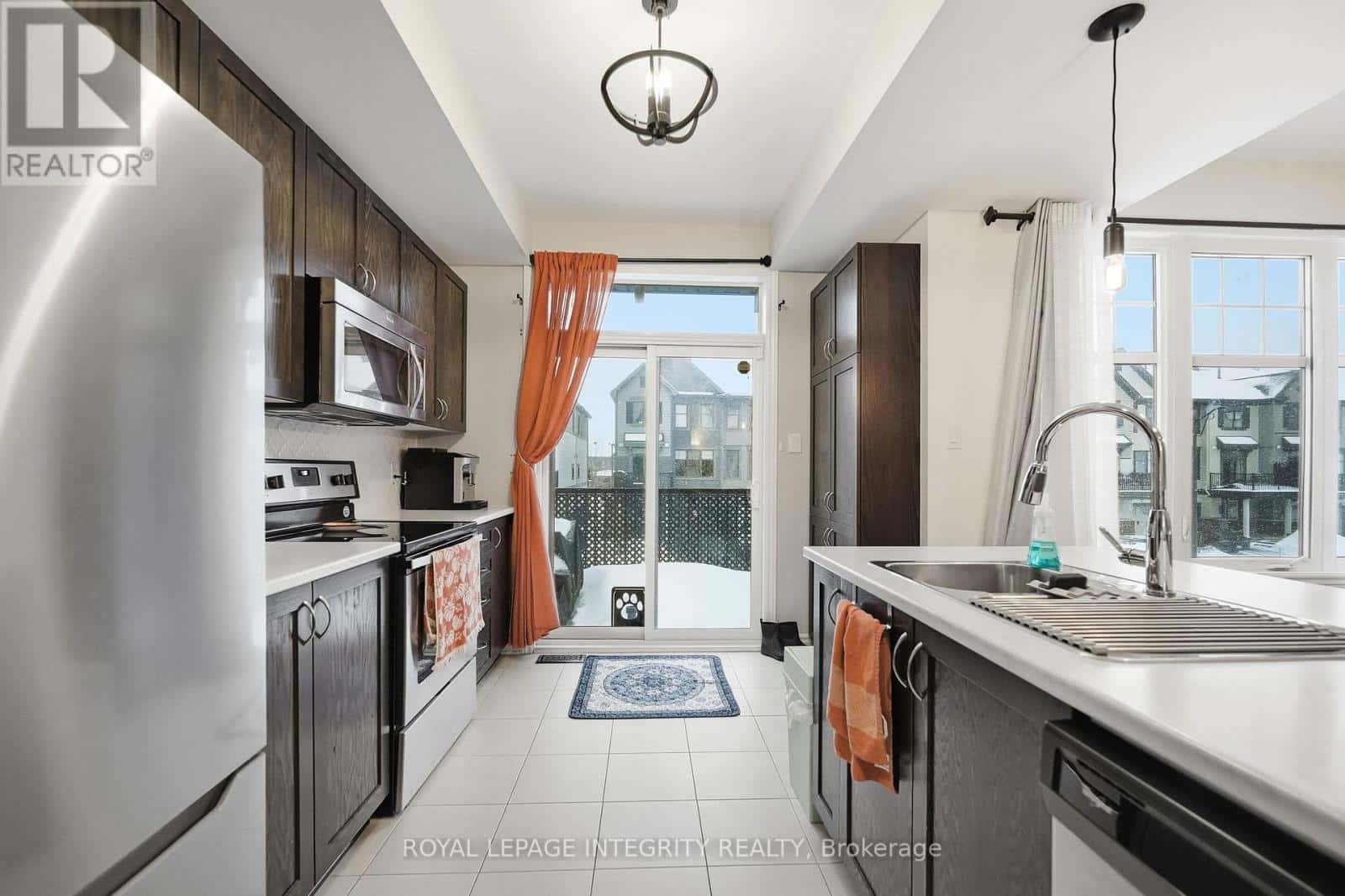 322 CITRINE STREET — Ottawa, Ontario - Photo 5 of 24