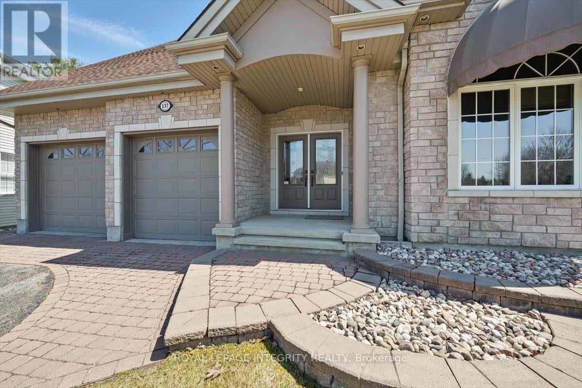 137 BEAUMONT AVENUE — Clarence-Rockland, Ontario - Photo 3 of 50