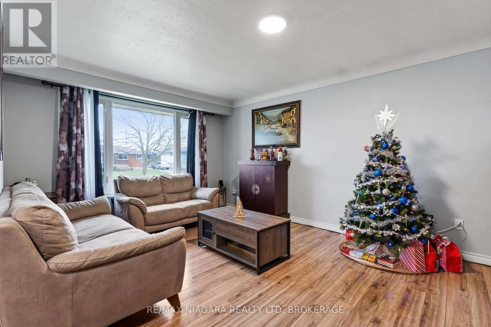 204 HILDRED STREET — Welland (Lincoln/Crowland), Ontario - Photo 5 of 39