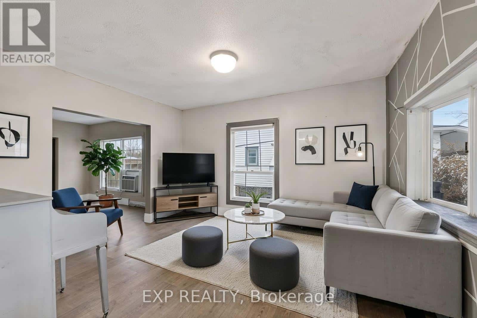 4576 FOURTH AVENUE — Niagara Falls (Cherrywood), Ontario - Photo 3 of 45