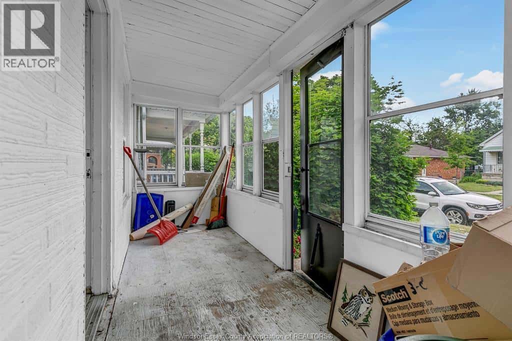 509 BRIDGE — Windsor, Ontario - Photo 4 of 23