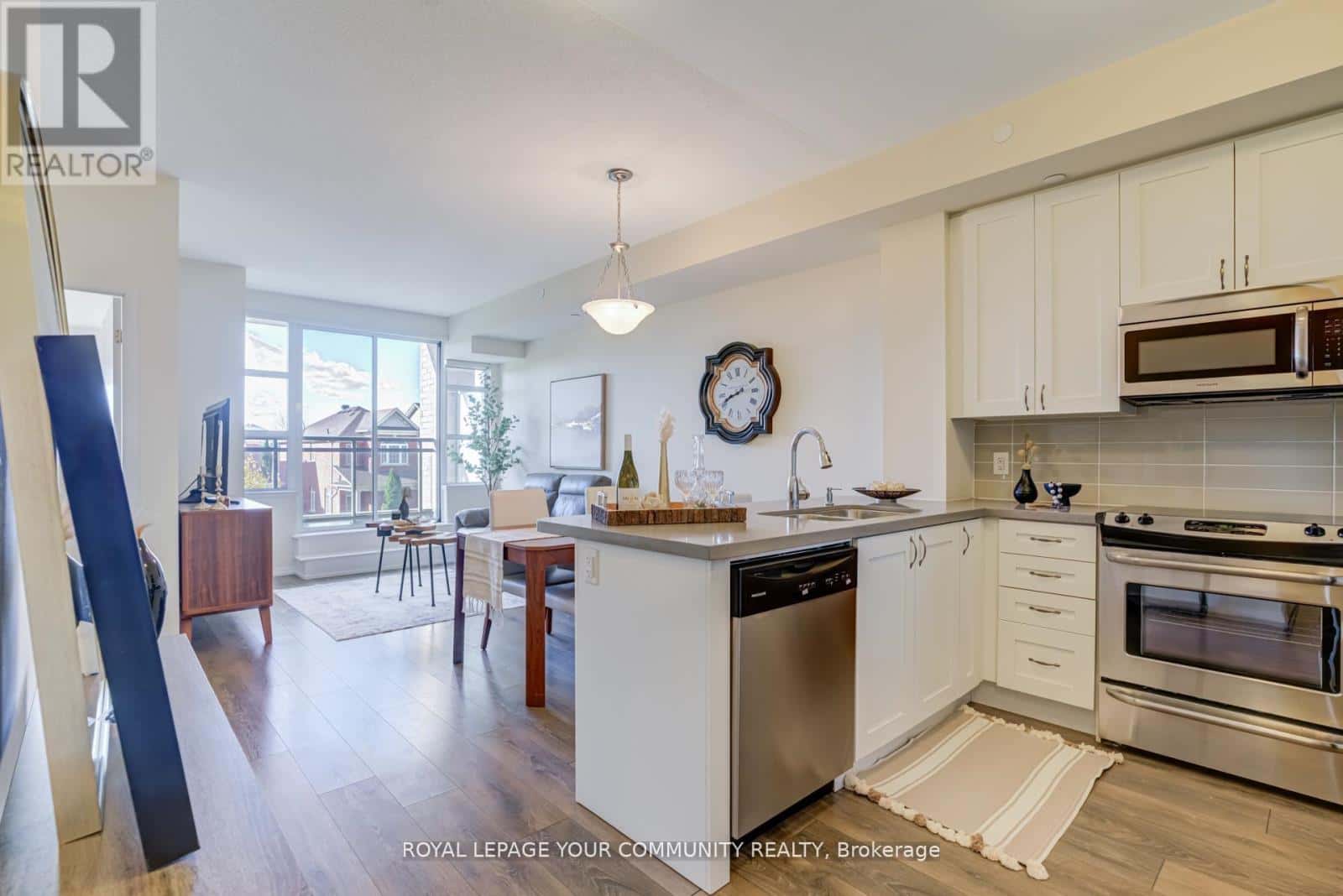 222 - 540 BUR OAK AVENUE — Markham (Berczy), Ontario - Photo 2 of 25