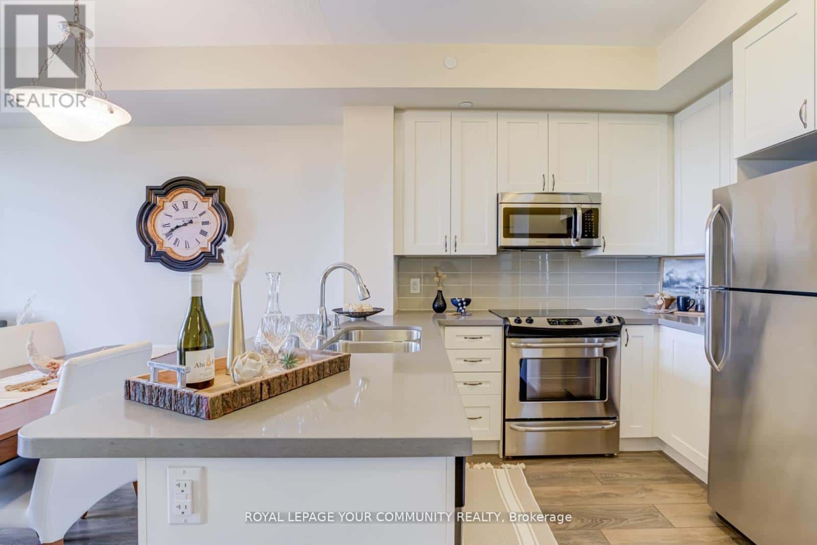 222 - 540 BUR OAK AVENUE — Markham (Berczy), Ontario - Photo 5 of 25