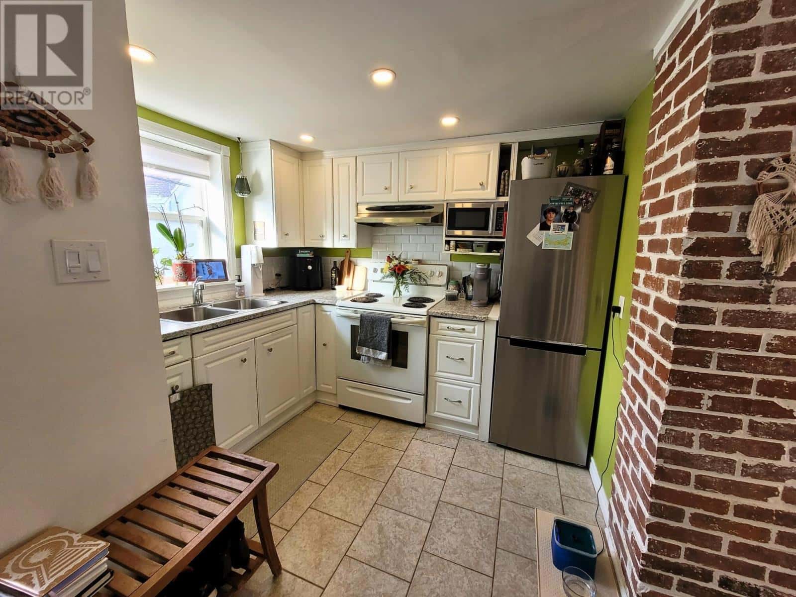 34 Spring Park Road — Charlottetown, Prince Edward Island - Photo 4 of 16