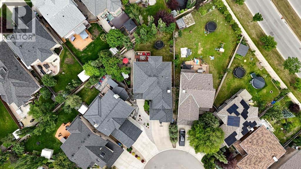 58 Evergreen Common SW — Calgary, Alberta - Photo 2 of 34