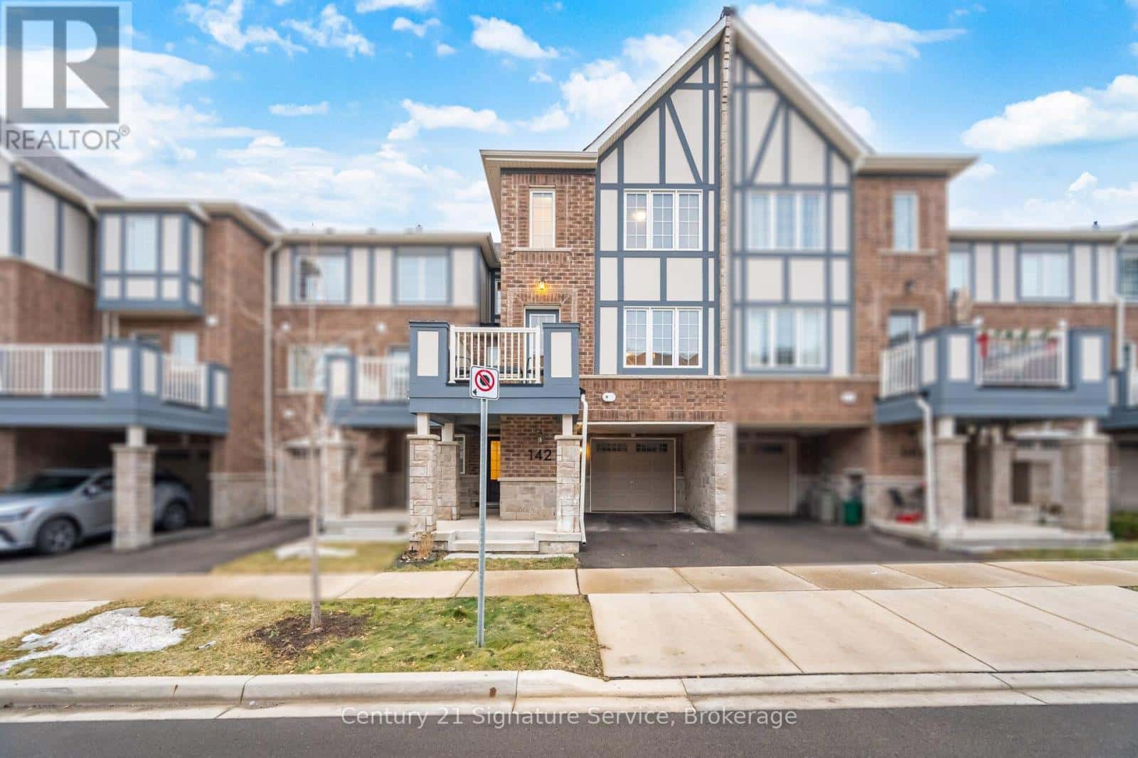 142 CHRISTOPHER ROAD — Oakville (GO Glenorchy), Ontario - Photo 2 of 39